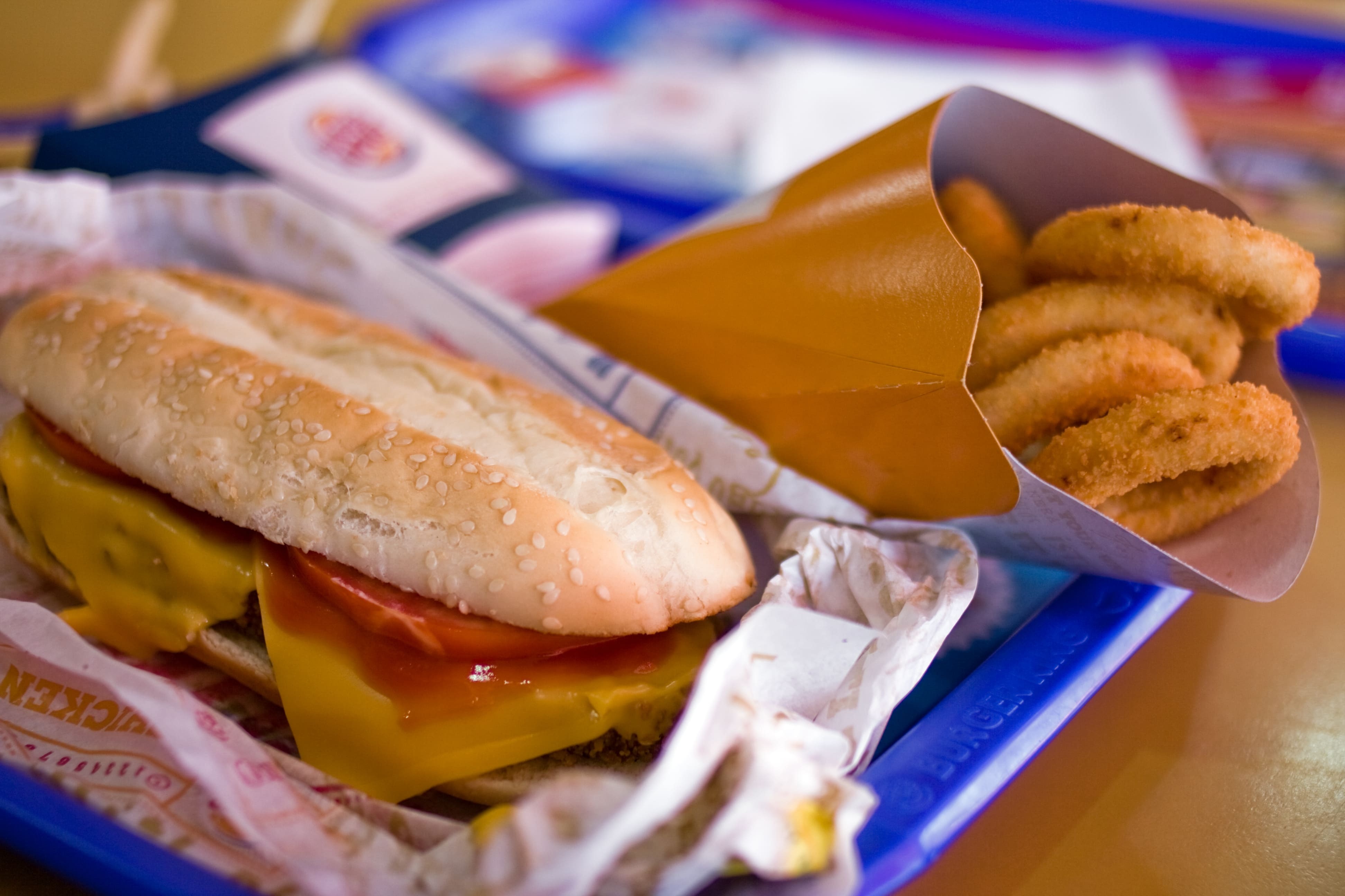 Либидо ниже плинтуса: к его снижению приводит потребление сладостей и фастфуда