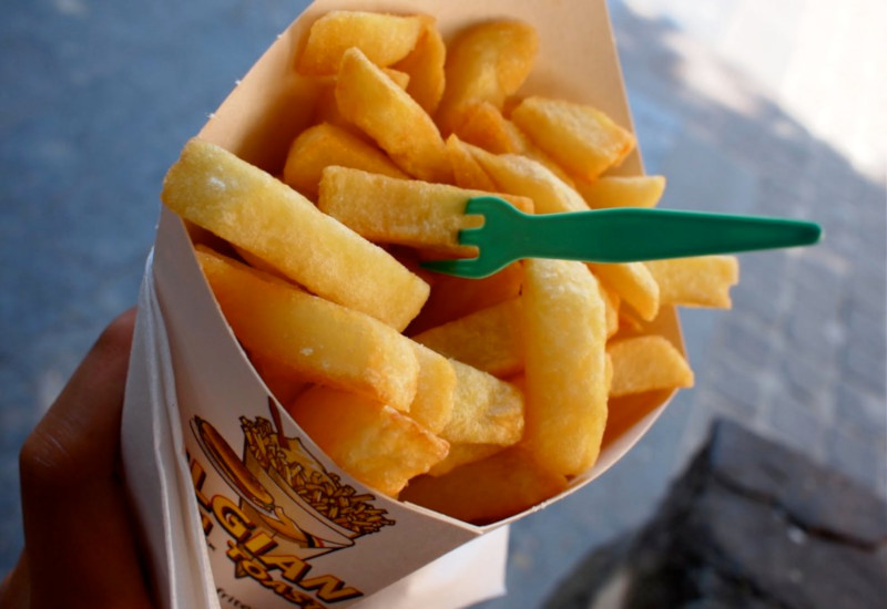 Жители Бельгии пять дней непрерывно жарил картошку и поставил мировой рекорд. 18234.jpeg Жители Бельгии пять дней непрерывно жарил картошку и поставил мировой рекорд. врач, здоровье, картошка, жареный, Бельгия