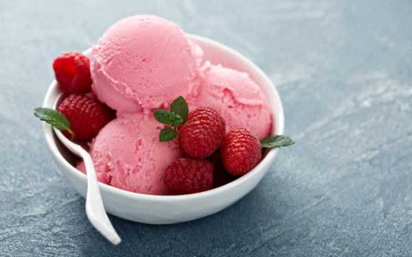 Диетолог считает мороженое полезнее других сладостей. медицина, здоровье, врач, диетолог, продукты, питание, мороженое