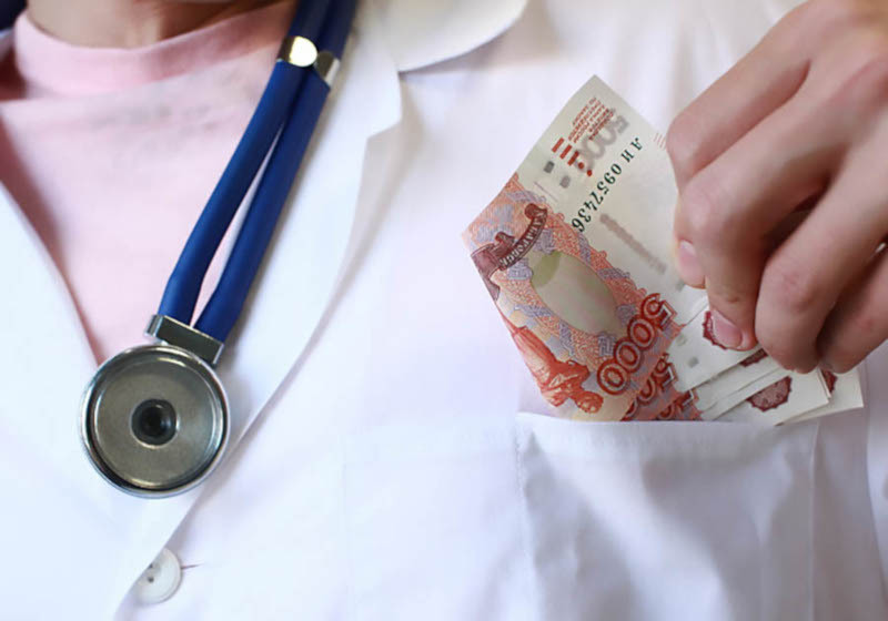 В Севастополе главврач получил условный срок на незаконно повышение своей зарплаты. медицина, здоровье, врач, зарплата, Севастополь