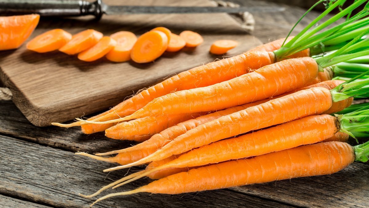 Морковный сок может вызывать каротиновую желтуху.