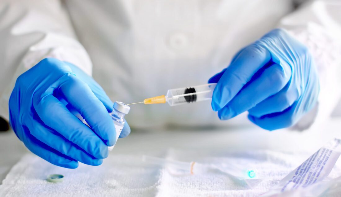 Белый шум или научный факт – почему так важна вакцинация от COVID-19. Вакцина