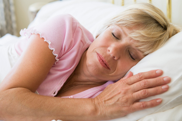 женщины с апноэ во сне имеют высокий риск заболеть раком. медицина, здоровье, женщина, апноэ, онкология