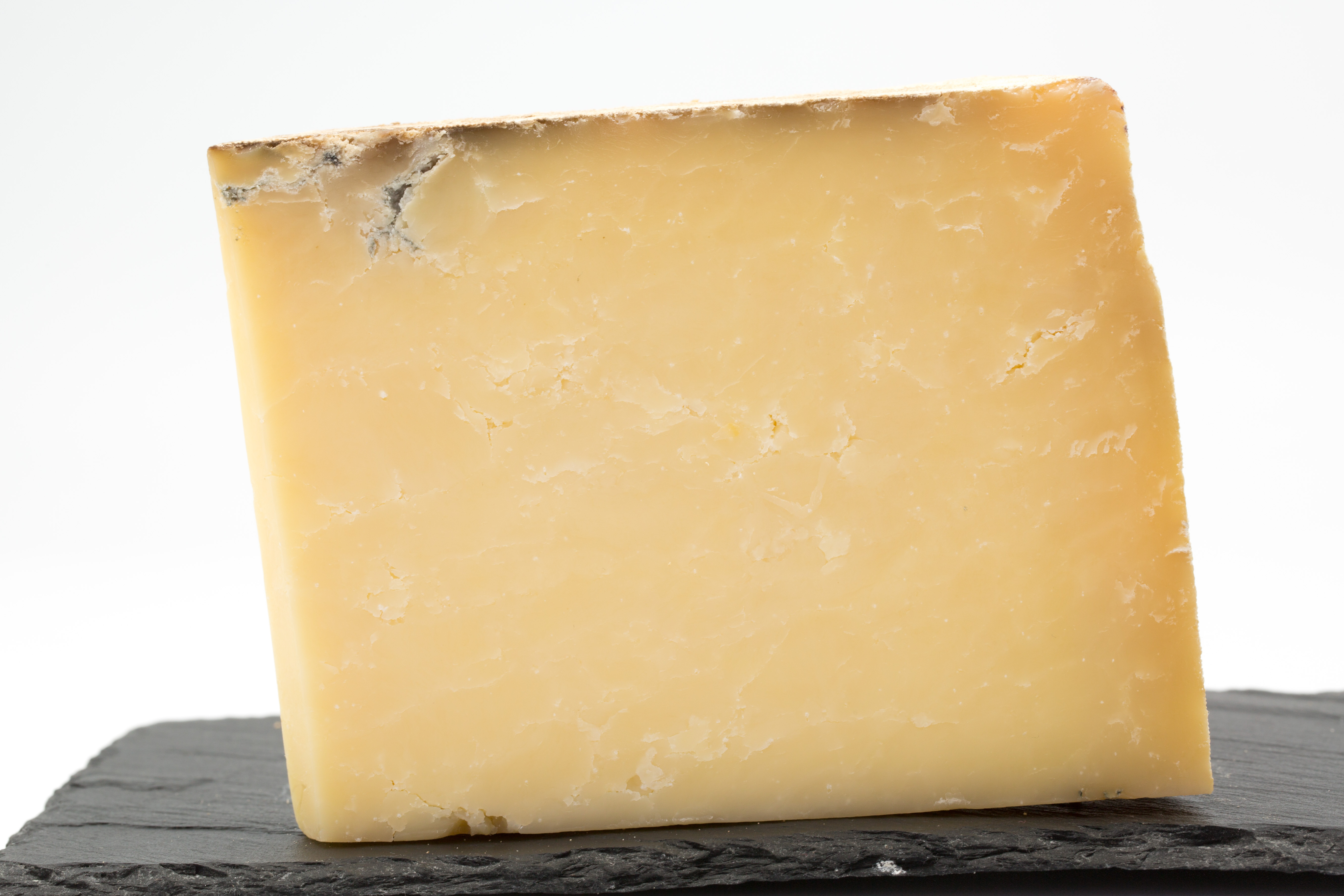 Эти виды сыров снижают риск деменции: чеддер, бри или гауда