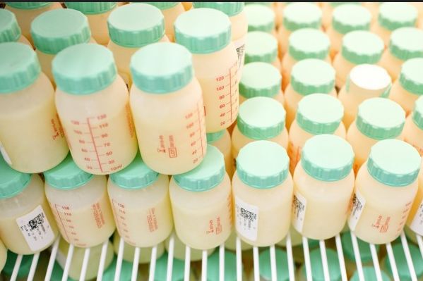 Банк донорского грудного молока в первый год работы помог более 50 маленьким пациентам. молоко