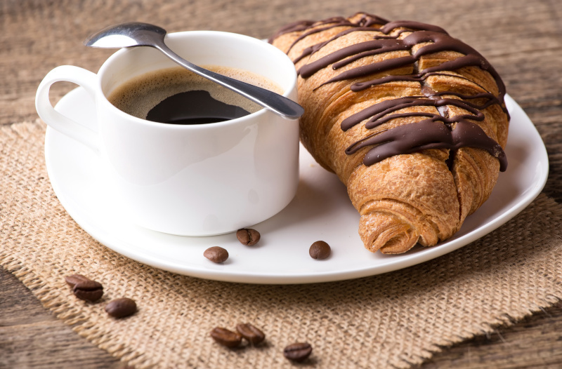 Врачи: почему пить кофе по утрам может быть опасно. медицина, здоровье, врач, утро, кофе