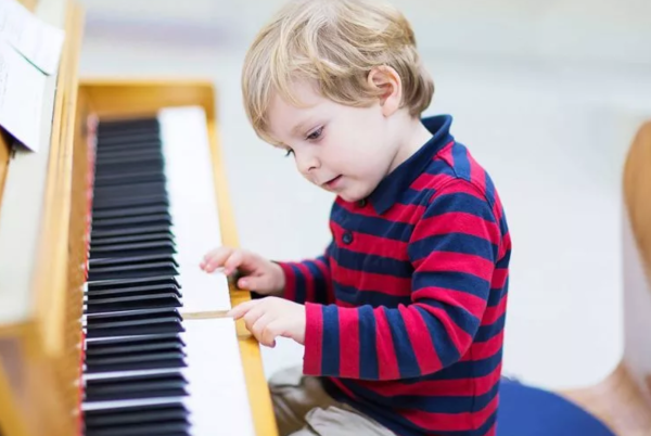 Музыка и пение помогают слабослышащим детям. 16580.png