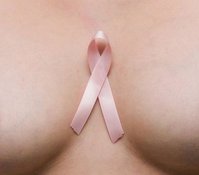 Только четверть  женщин, болеющих раком молочной железы,  знают о болезни и лечат ее. 9775.jpeg