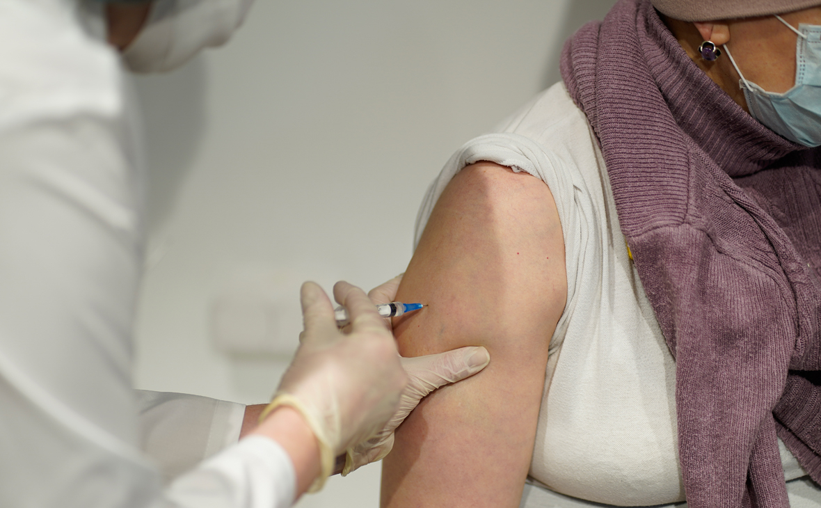 В Смольном манипулируют статистикой вакцинации от гриппа для прикрытия провалов в сфере здравоохранения — СМИ