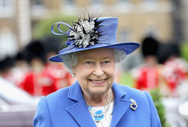 Королева Великобритании может оказаться в инвалидном кресле. медицина, здоровье, королева Елизавета II, операция, инвалидное кресло, Букингемский дворец, Великобритания