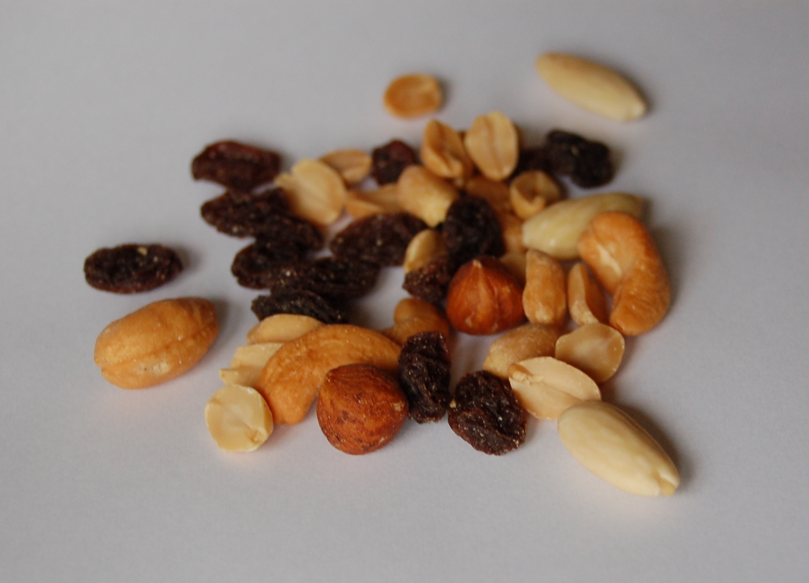 Сахара больше в 7 раз, чем в свежих фруктах: сухофрукты вызывают скачки глюкозы