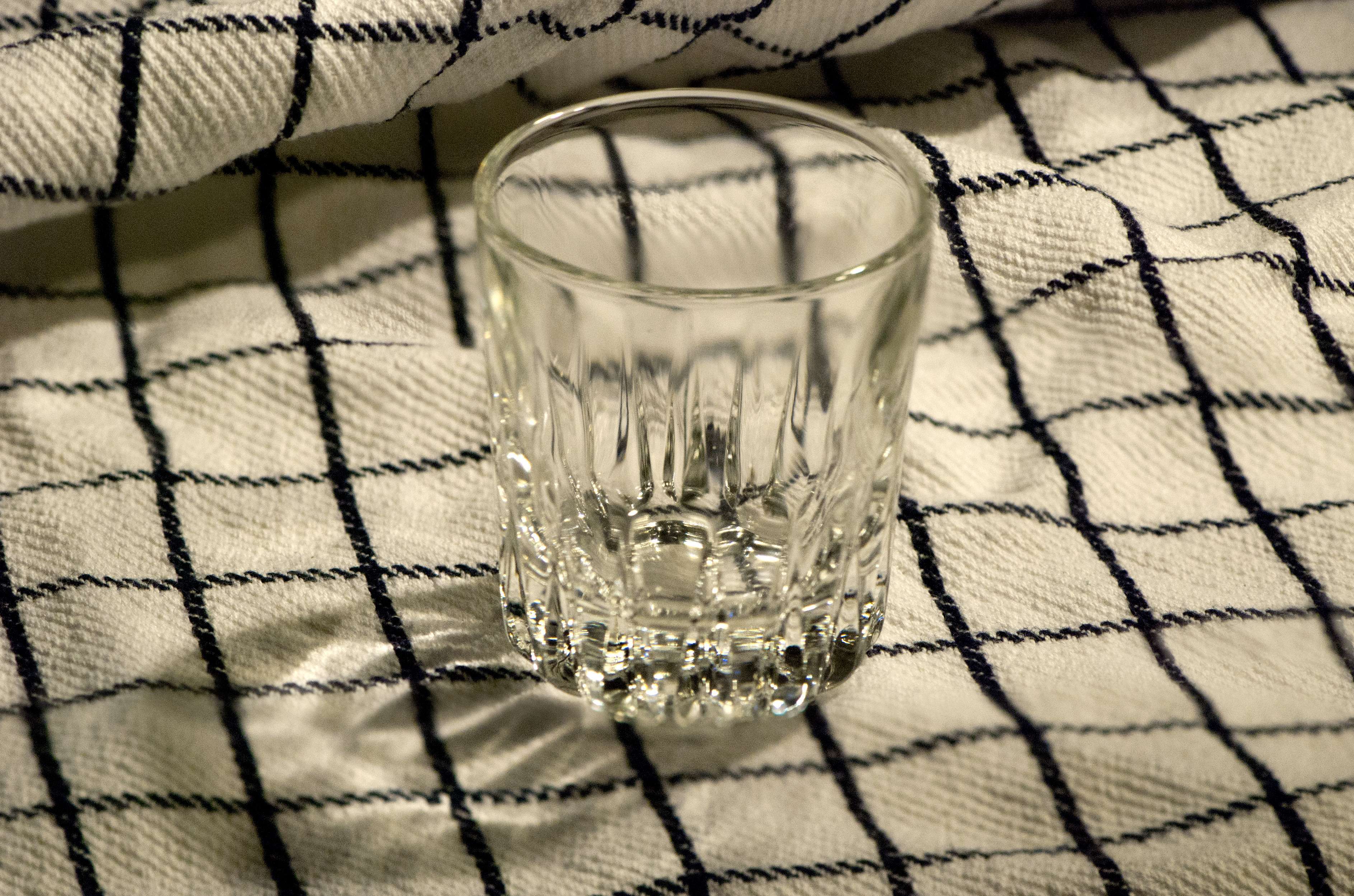 Опьянение будет наступать медленнее: перед застольем можно выпить рюмку спиртного