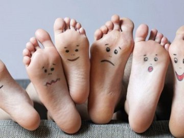 Ходьба по асфальту ведет к плоскостопию