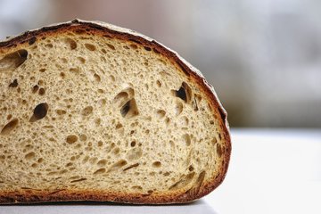 Ученые: хлеб из холодильника снижает уровень глюкозы в крови