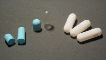 Фармацевт Попова: врачи могут назначить БАДы из разрешенного списка