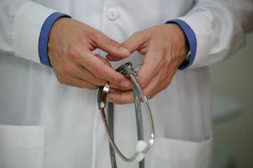 Медики приняли меланому у 39-летней Беатрис Бакли за бородавку