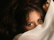 Память о древних опасностях вынуждает людей бояться темноты