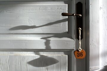 Врач Холодов: растерянность продавца квартиры должна насторожить