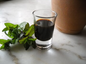 Врач Филатов запретил лечить кашель сиропами