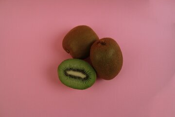 Врач Филатов: киви с кожурой избавят от запора