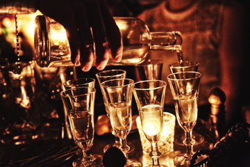 Диетолог Тутельян: газированные напитки усиливают действие алкоголя