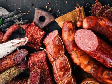 Опасность колбасных изделий: угроза переработанного мяса и избыточной соли