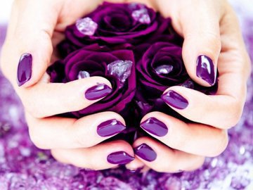 Пятнистые ногти: что может случиться?