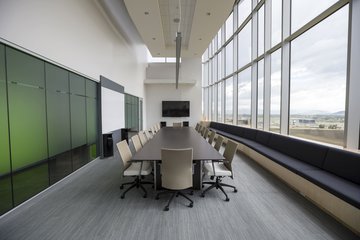 SCMP: китаянка перестала двигаться после увольнения и выговора