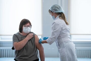Малышева сообщила о вреде врачей-блогеров не делать прививки