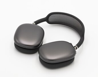 ЛОР Мальченко: через наушники передаются стафилококки