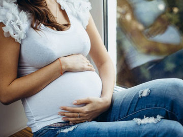 Восьмиклассница из Гатчины забеременела от разнорабочего