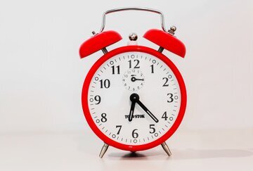 Врач Полуэктов: зарядка утром восстановит сон после праздников