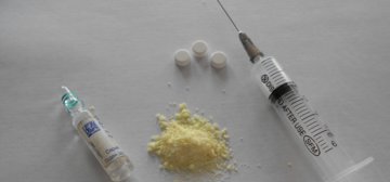 ФСКН: Наркотики убивают 80% молодых россиян