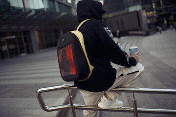 Педиатр Бурмус: тяжелый рюкзак сдавливает внутренние органы ребенка