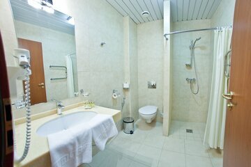 Терапевт Бурнацкая: вечерний душ расслабляет