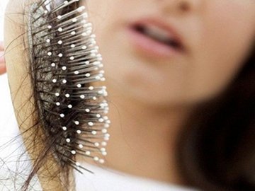Причины облысения у женщин и способы лечения выпадения волос