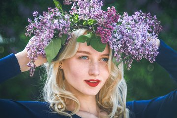 Невролог Некрасова объяснила, почему чаще всего от мигрени страдают женщины