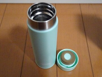 Инфекционист Рябов: в термокружках скапливаются бактерии