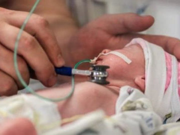 В Литве родилась девочка с алкоголем в крови