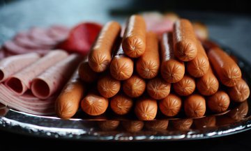 Врач Эндрюс назвала провоцирующие онкологию продукты