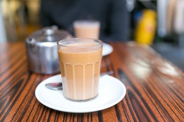 Терапевт Омарова считает нормой 3 чашки кофе или чая