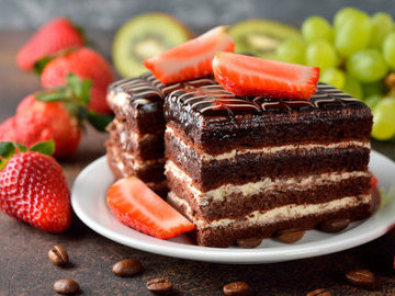 Диетологи назвали продукты, от которых нужно отказаться после 30 лет