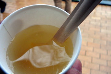 Доктор Мясников: чай с медом полезнее, чем с сахаром