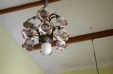 Врач Чен: оранжевый свет ночника помогает ребенку уснуть