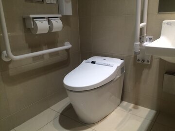 Врач Вялов назвал оптимальную частоту похода в туалет