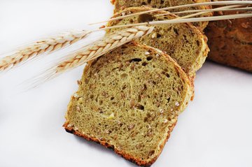 Врач Продеус: цельнозерновой хлеб выводит лишний холестерин