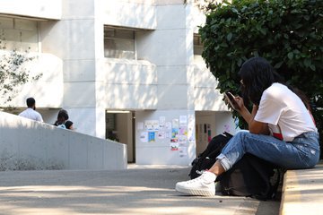 Невролог Шаповалова: тревожность чаще встречается у молодых женщин