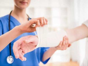 Как помочь человеку при ожоге тела