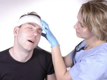 Неврологи выяснили причины появления приступов после травмы головы