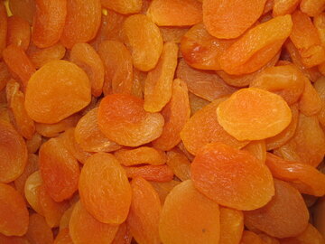 Врач Башанкаев: курага и чернослив избавят от запора